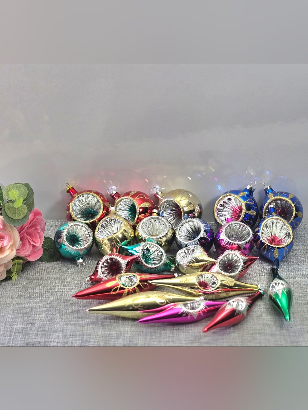 25pc Lot Vintage Glass Indent Reflector Christmas Ornaments MCM Icicle Teardrop